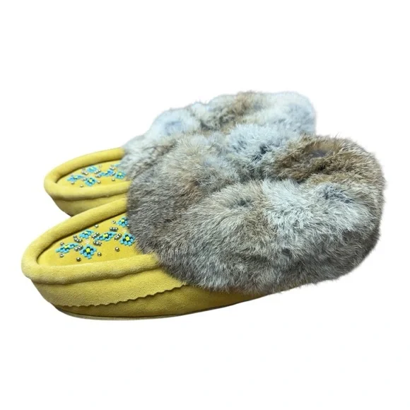 Moccasins size 8 Yellow Fur-Trimmed - Picture 1 of 8